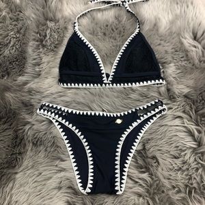 SunSeeker | Women's Classic Bikini Set | Navy & White | Size 6